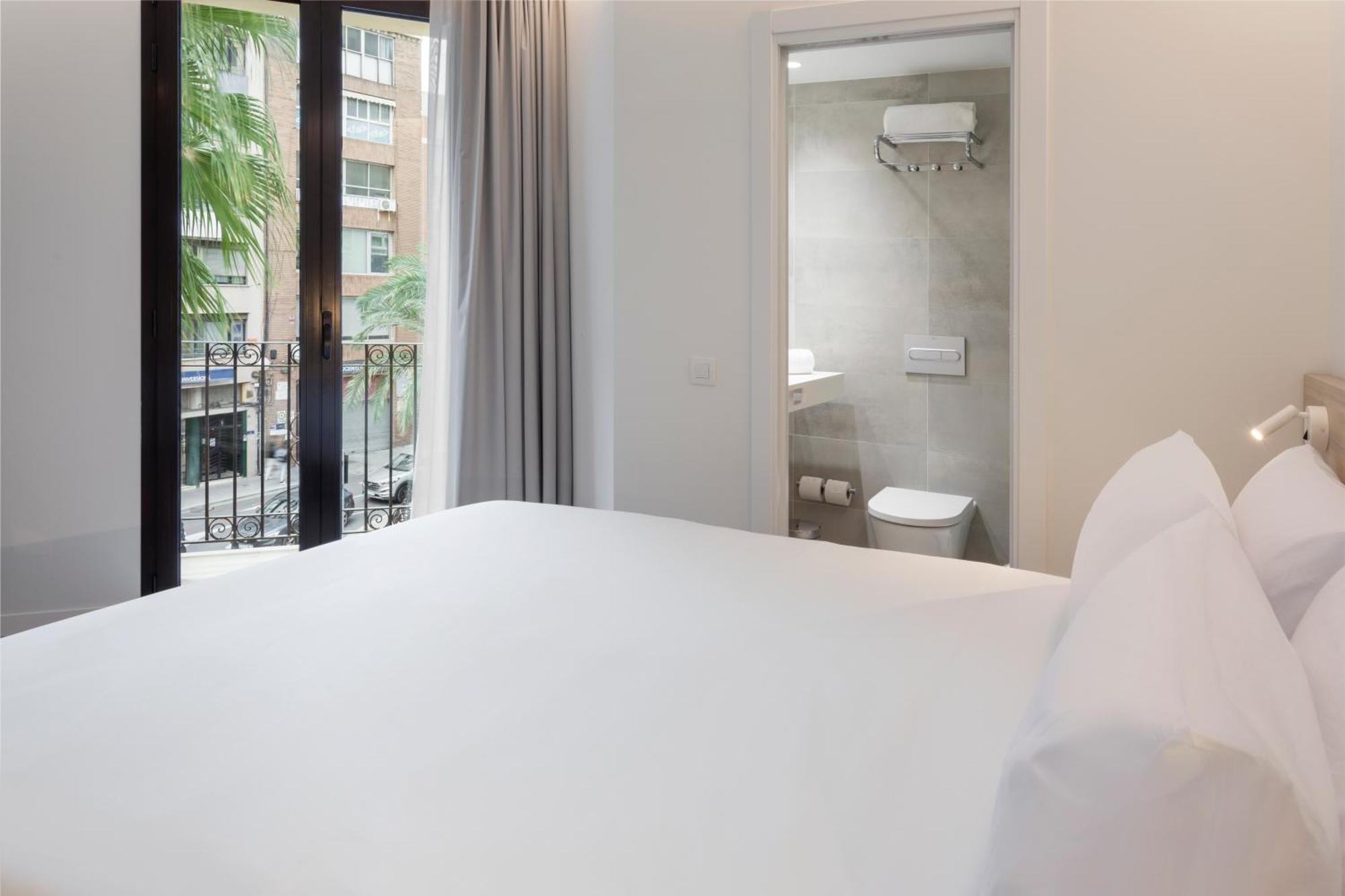 B&B Hotel Alicante Centro Екстер'єр фото